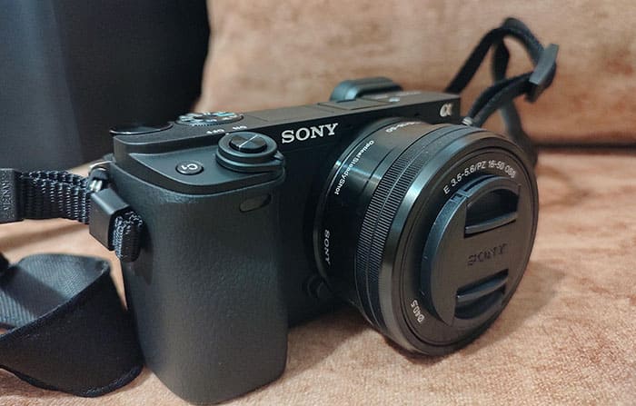 Sony A6400 mang đến trải nghiệm chụp ảnh chuyên nghiệp nhờ hệ thống lấy nét tự động lai 425 điểm