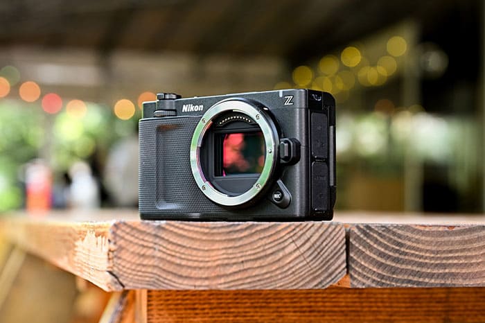 Nikon ra mắt Nikon ZR, máy quay lai full-frame đầu tiên trong dòng Z CINEMA